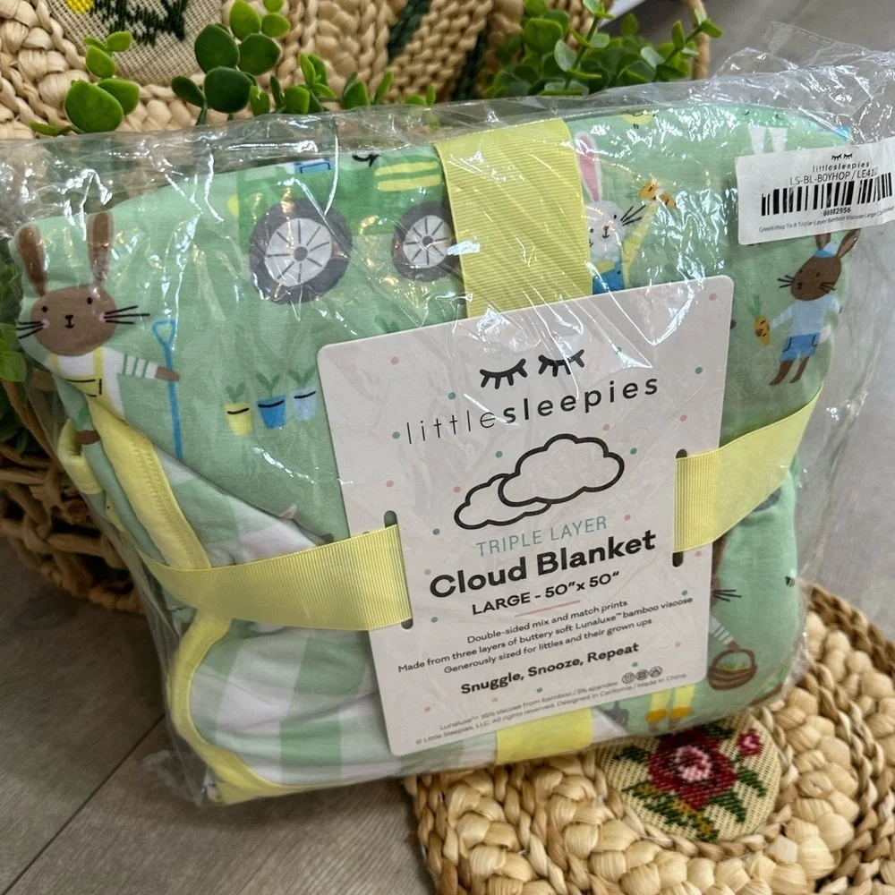 New Little Sleepies Easter Cloud Blanket RARE Bunny Carrot Garden Lg Reversible